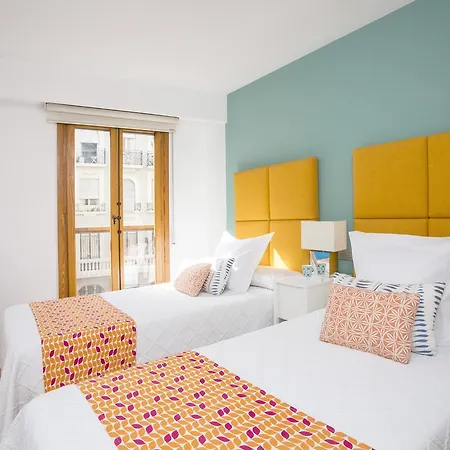 Singular Stays Plaza De La Reina Apartment *